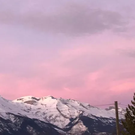 דירה Charming With Hill View