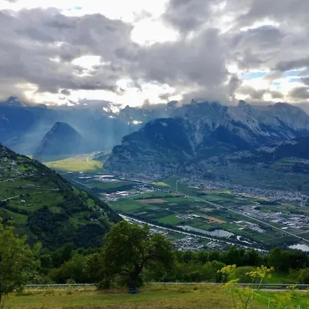 Charming With Hill View *