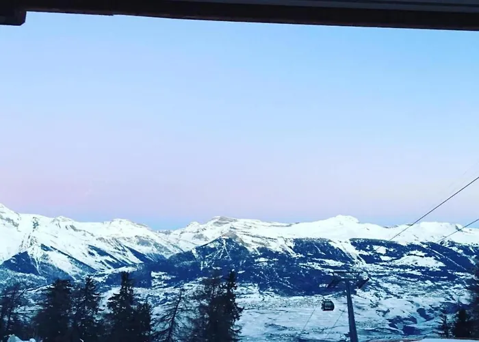 Charming With Hill View Апартаменты *